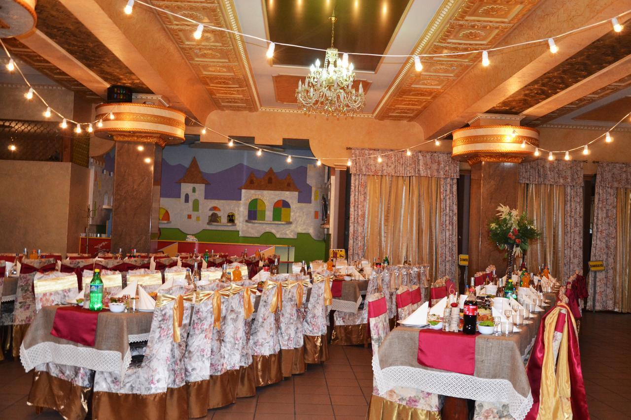 Golden Palace Dubove Exterior photo