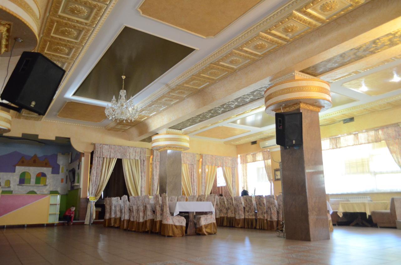 Golden Palace Dubove Exterior photo